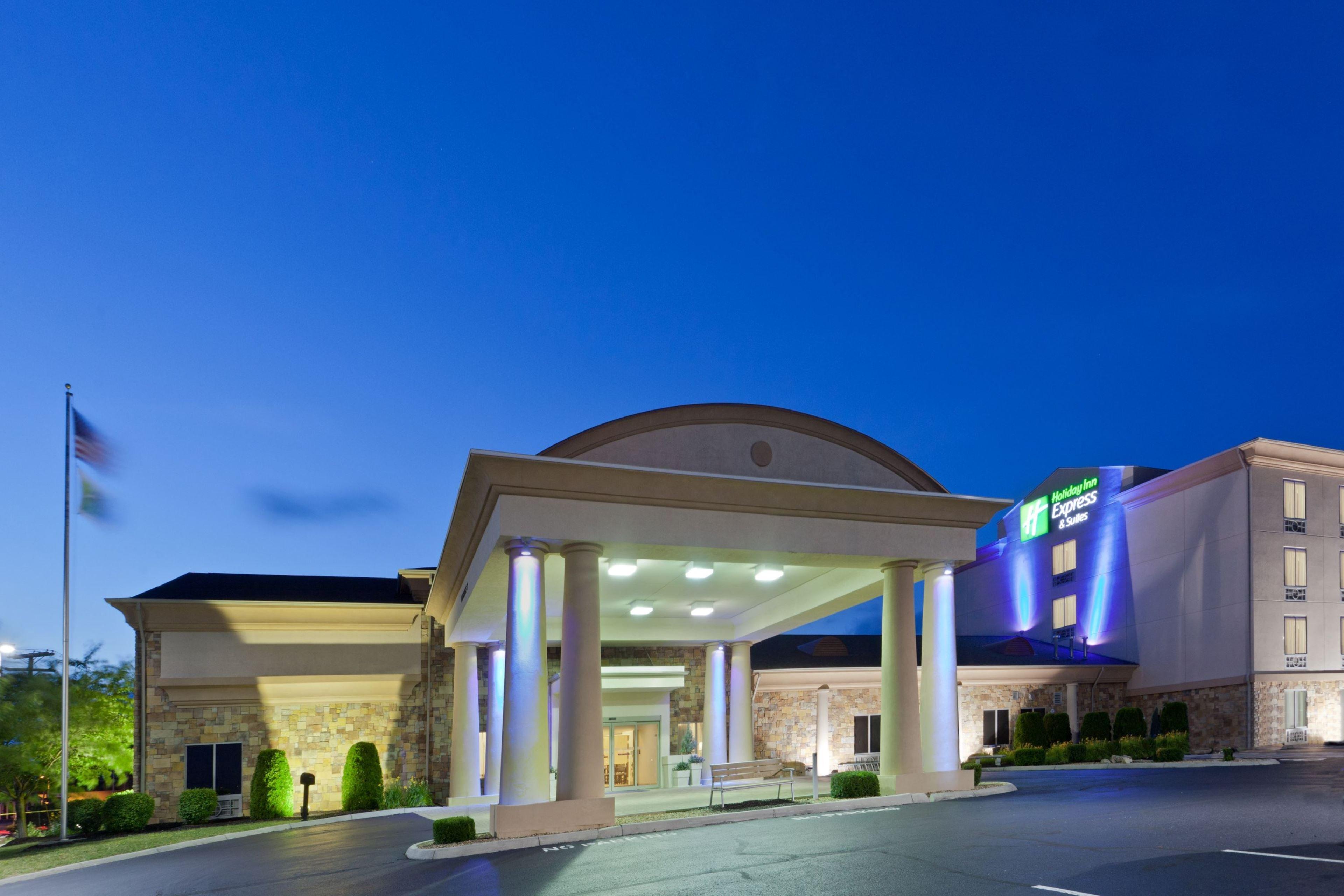Holiday Inn Express Hotel & Suites Christiansburg, An Ihg Hotel Exterior photo